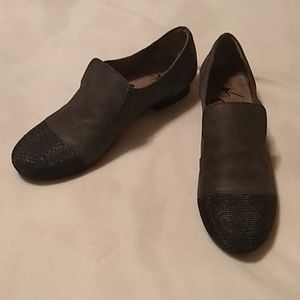 OTBT Women's Union Springs Chain Toe Loafer